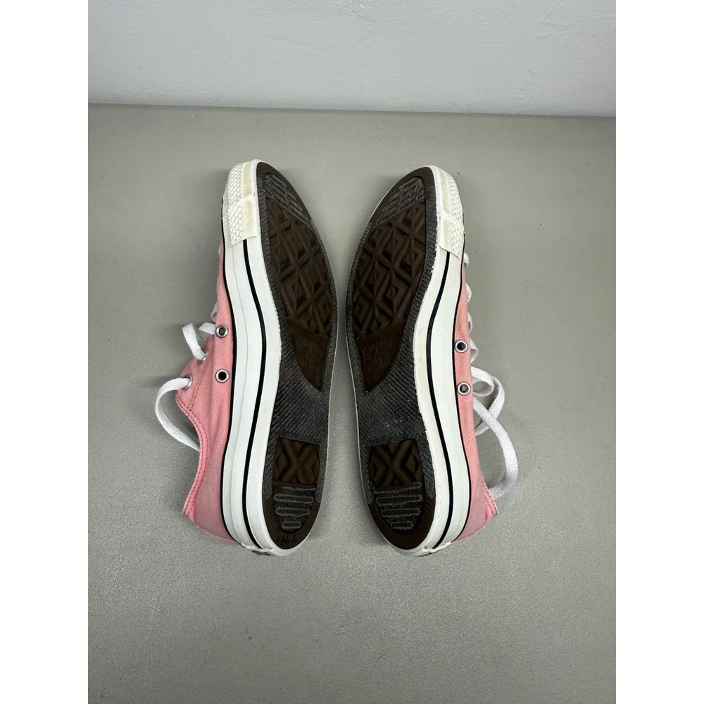 Converse Chuck Taylor All Star Women's Low Top Size 8 Light Pink 121993 F